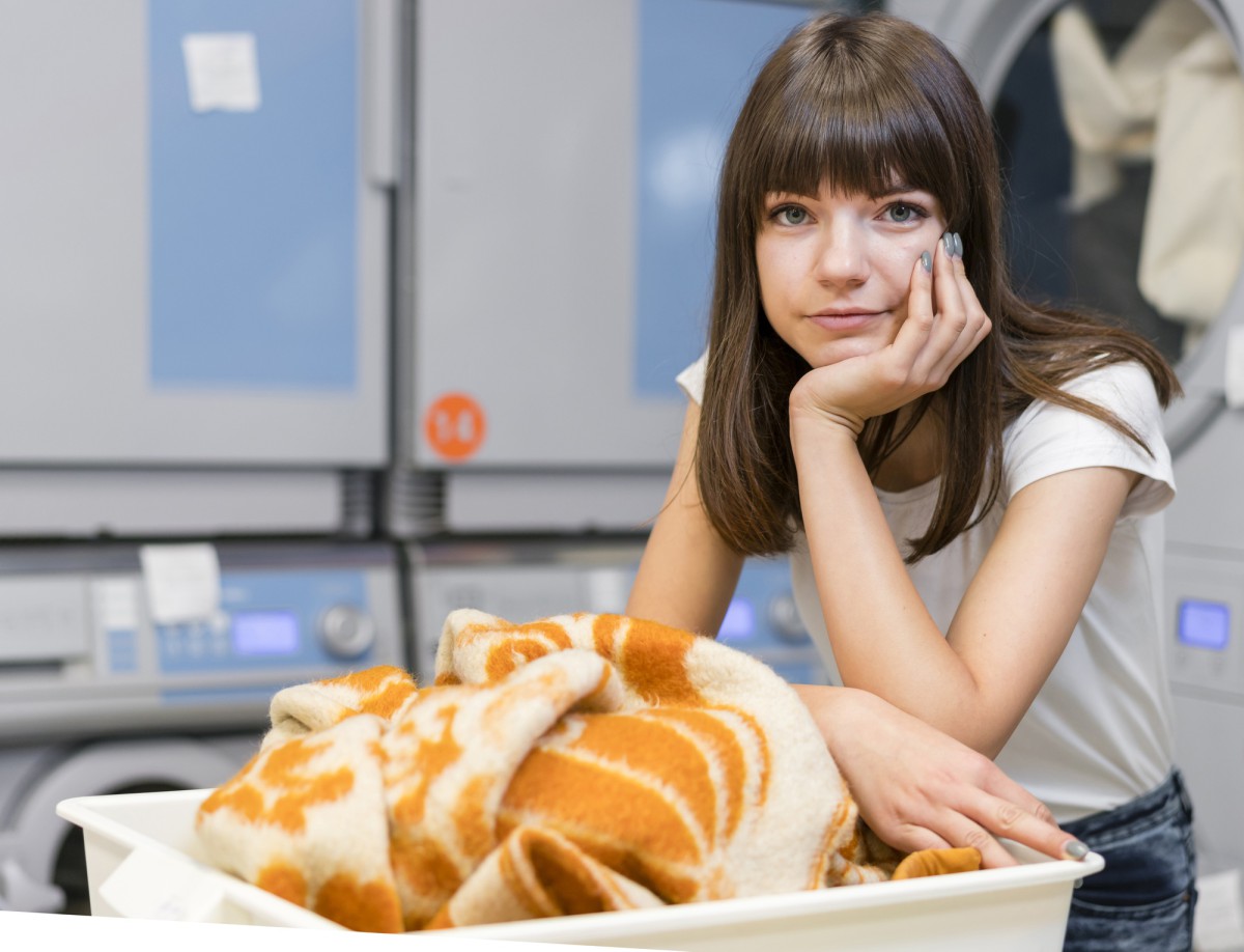Как избавиться от запаха в корзине для белья: простой и эффективный способ
