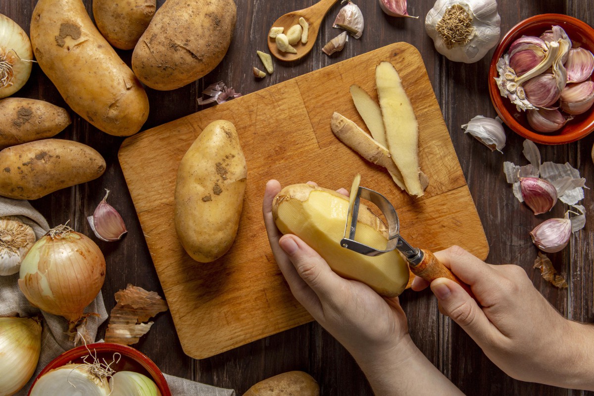 Как быстро и легко очистить мясорубку от жира: простой лайфхак