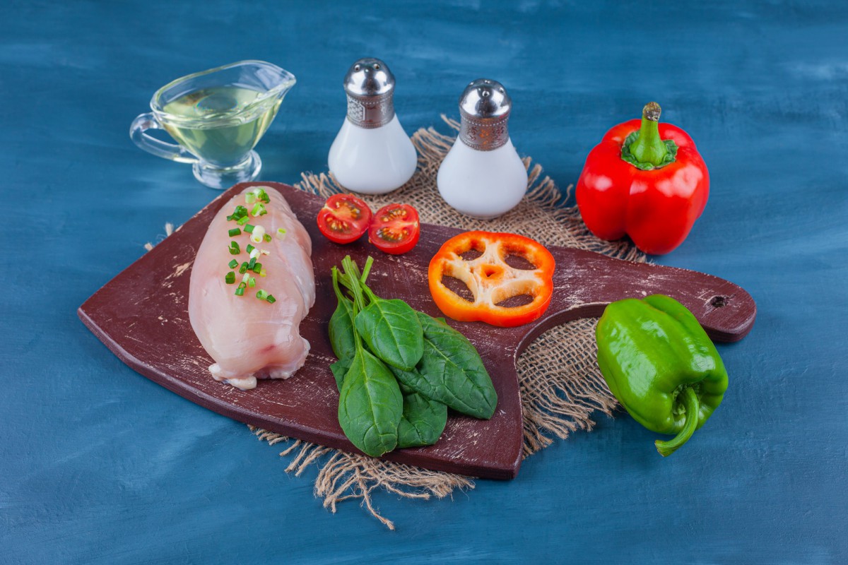 Как правильно размораживать мясо: советы шеф-повара