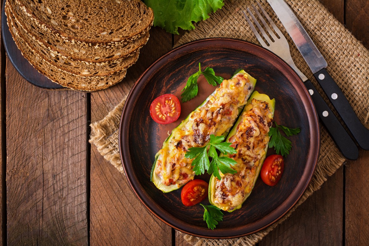 Запечённые кабачки с сыром: сочно, ароматно и невероятно вкусно!