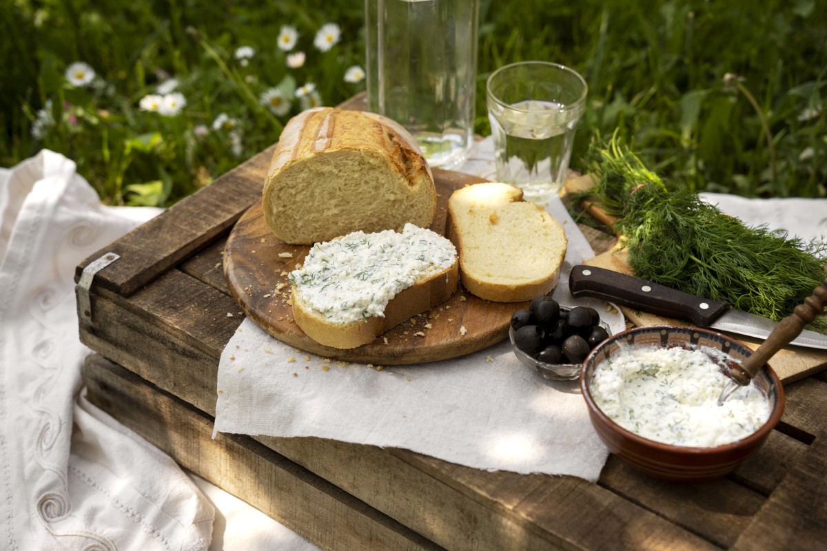 Зелёное масло: как удивить гостей изысканной закуской