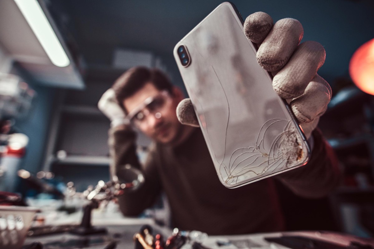 Как вернуть прозрачность пожелтевшему чехлу для смартфона