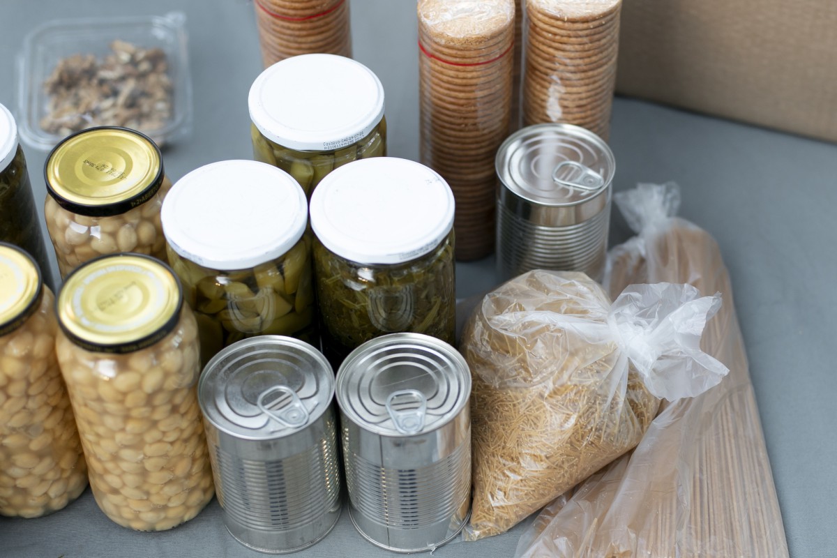 Как сохранить продукты в консервных банках: лайфхак от шеф-поваров