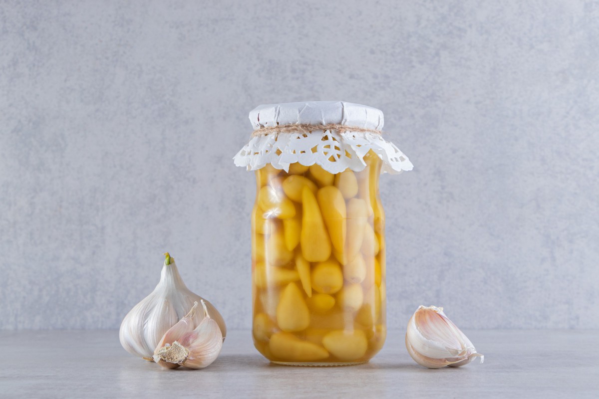 Быстрый и вкусный маринад для чеснока: забудьте о магазинных заготовках!