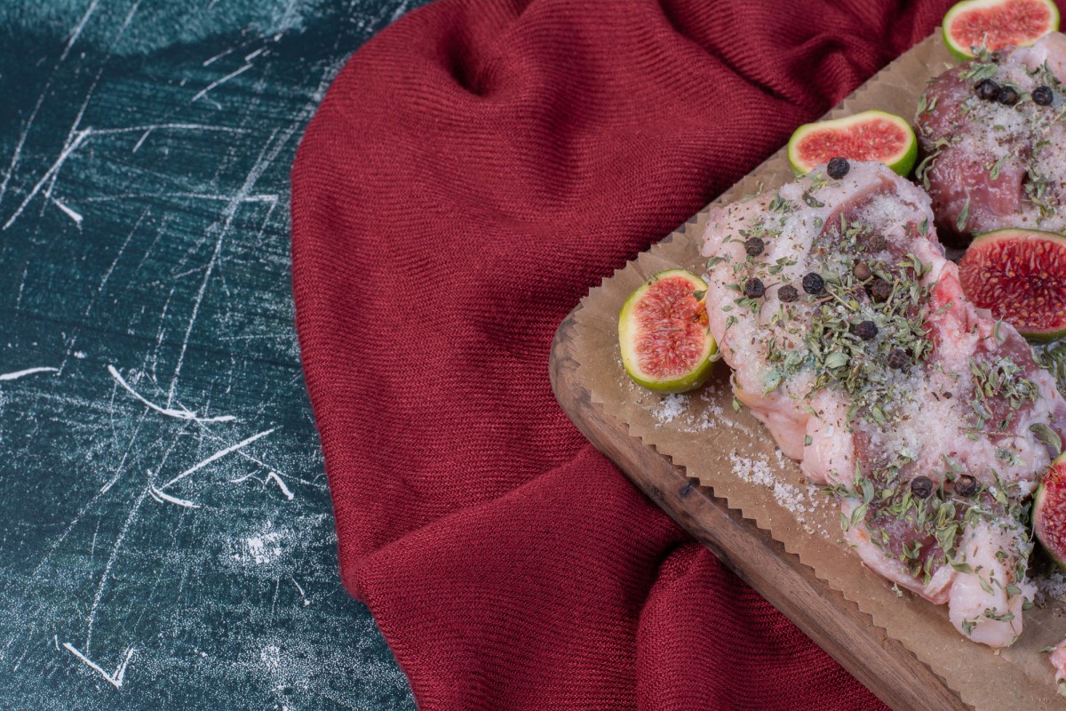 Секрет лёгкой нарезки жёсткого мяса: хитрость, о которой вы не знали!