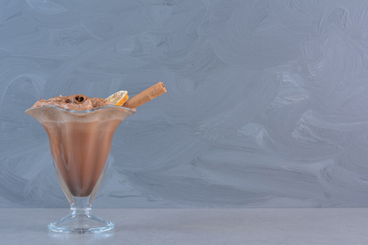 Три продукта — и дети в восторге! Рецепт шоколадного коктейля