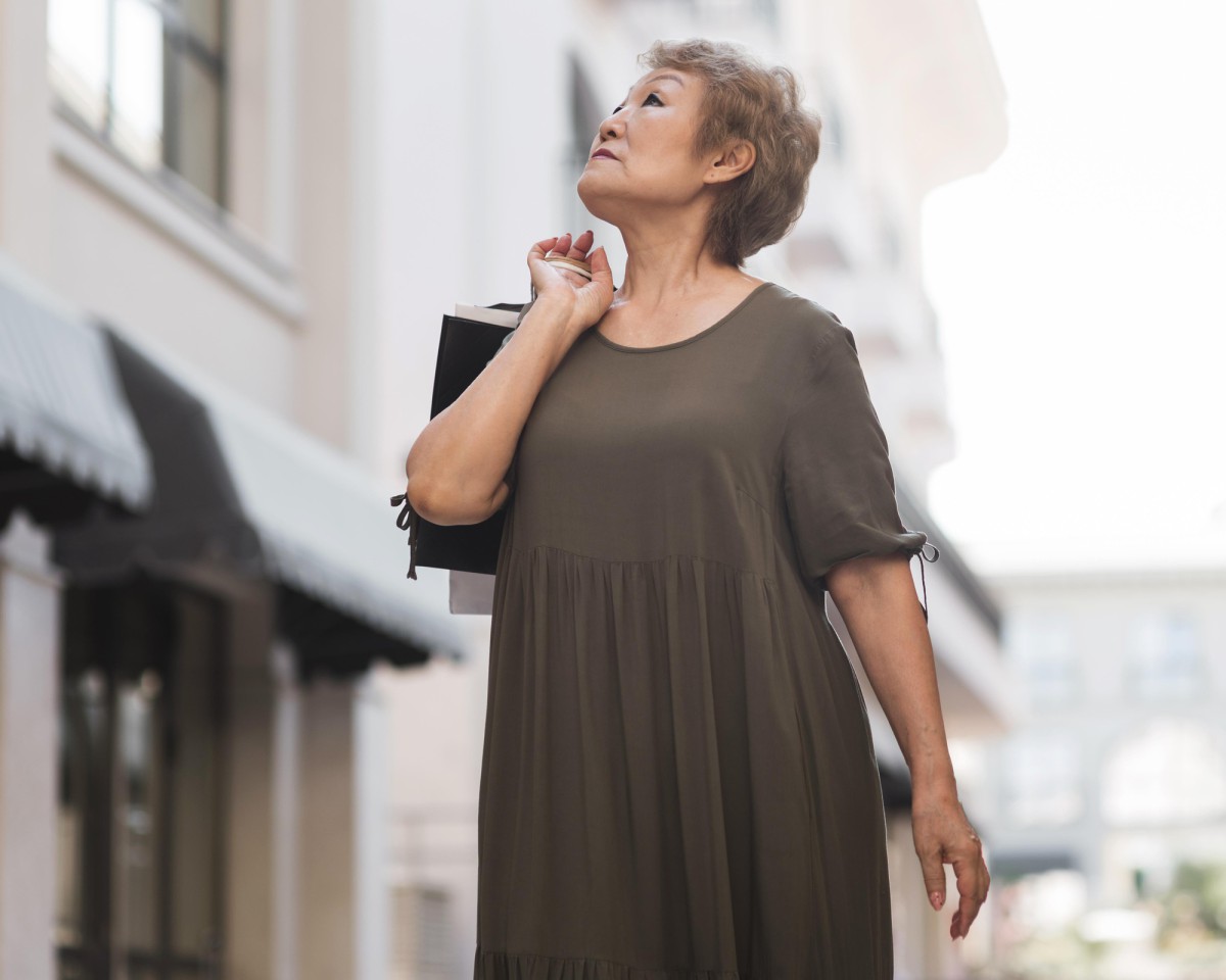 Как выбрать идеальную юбку после 50: советы стилиста