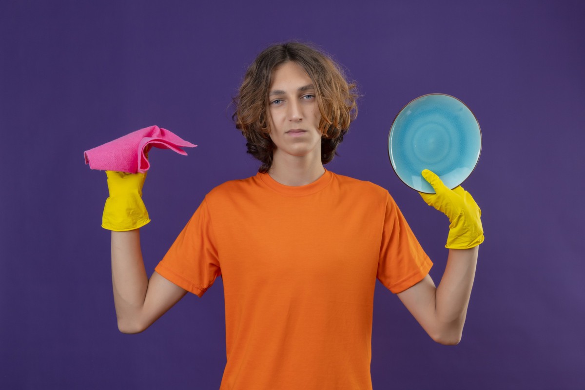 Корвалол для чистки посуды: почему это опасно?