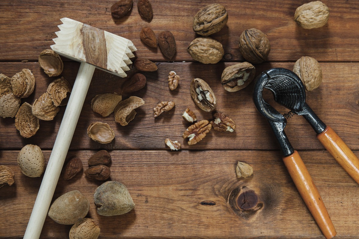 Грецкий орех — неожиданный помощник в борьбе с царапинами на мебели