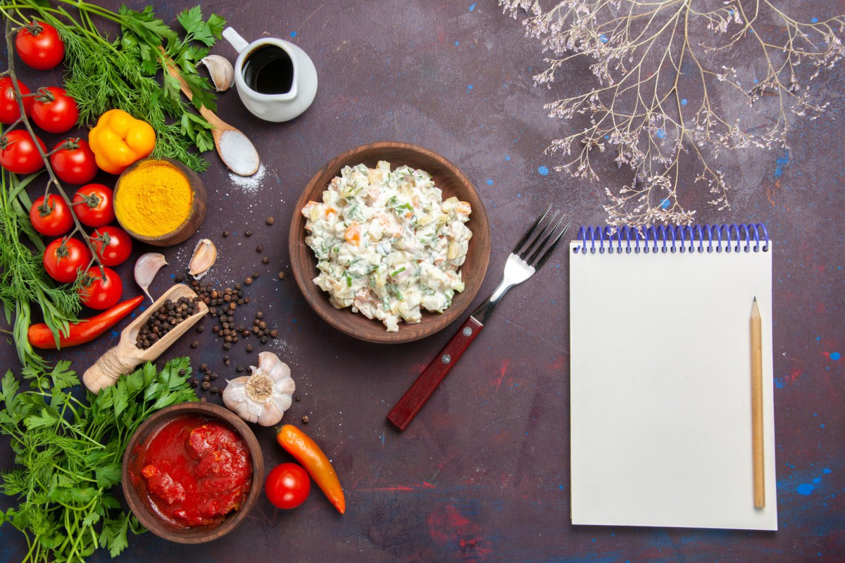 Салат «Муравейник» из варёной курицы: сытно, быстро, аппетитно!