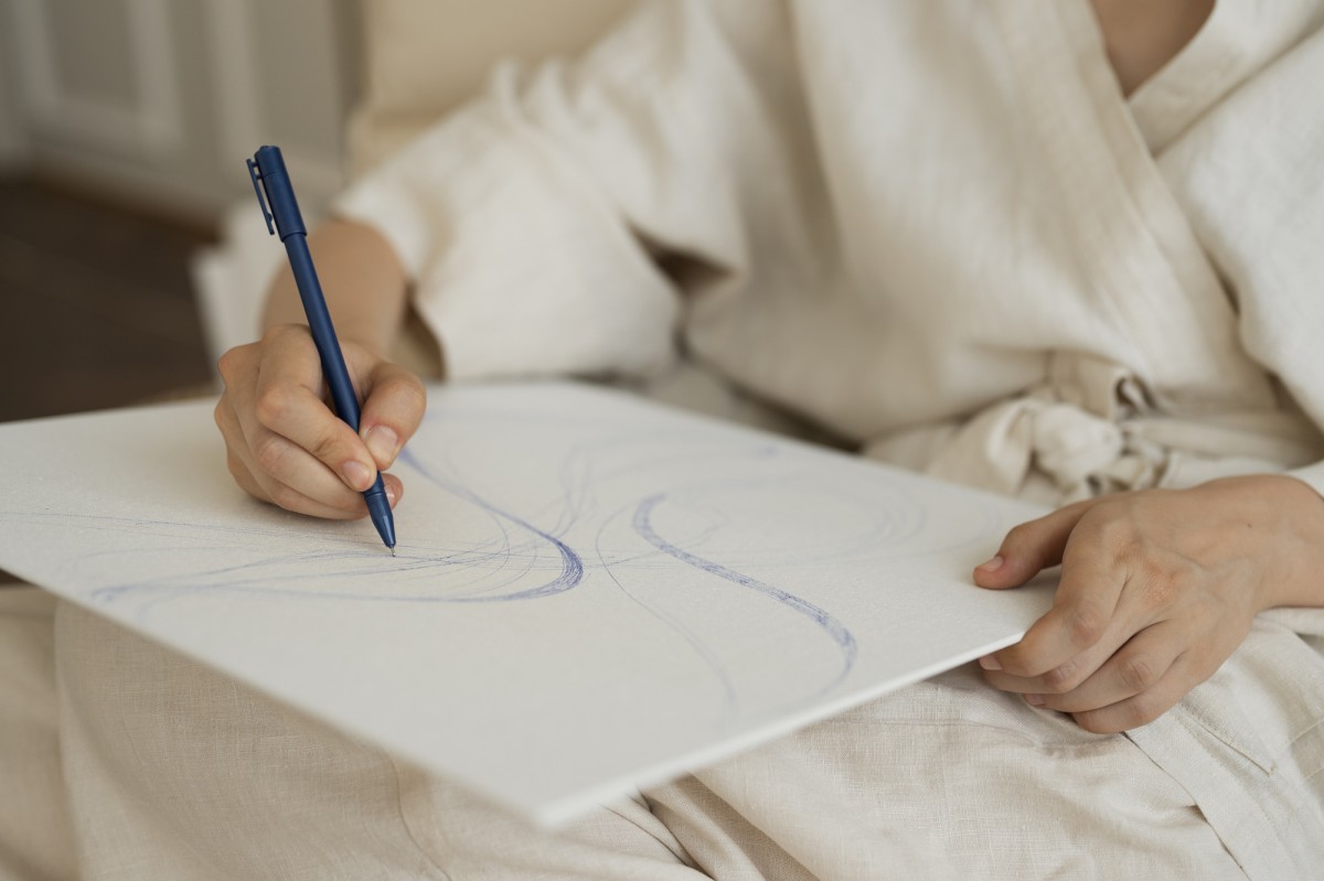 Как быстро и легко сложить простынь на резинке