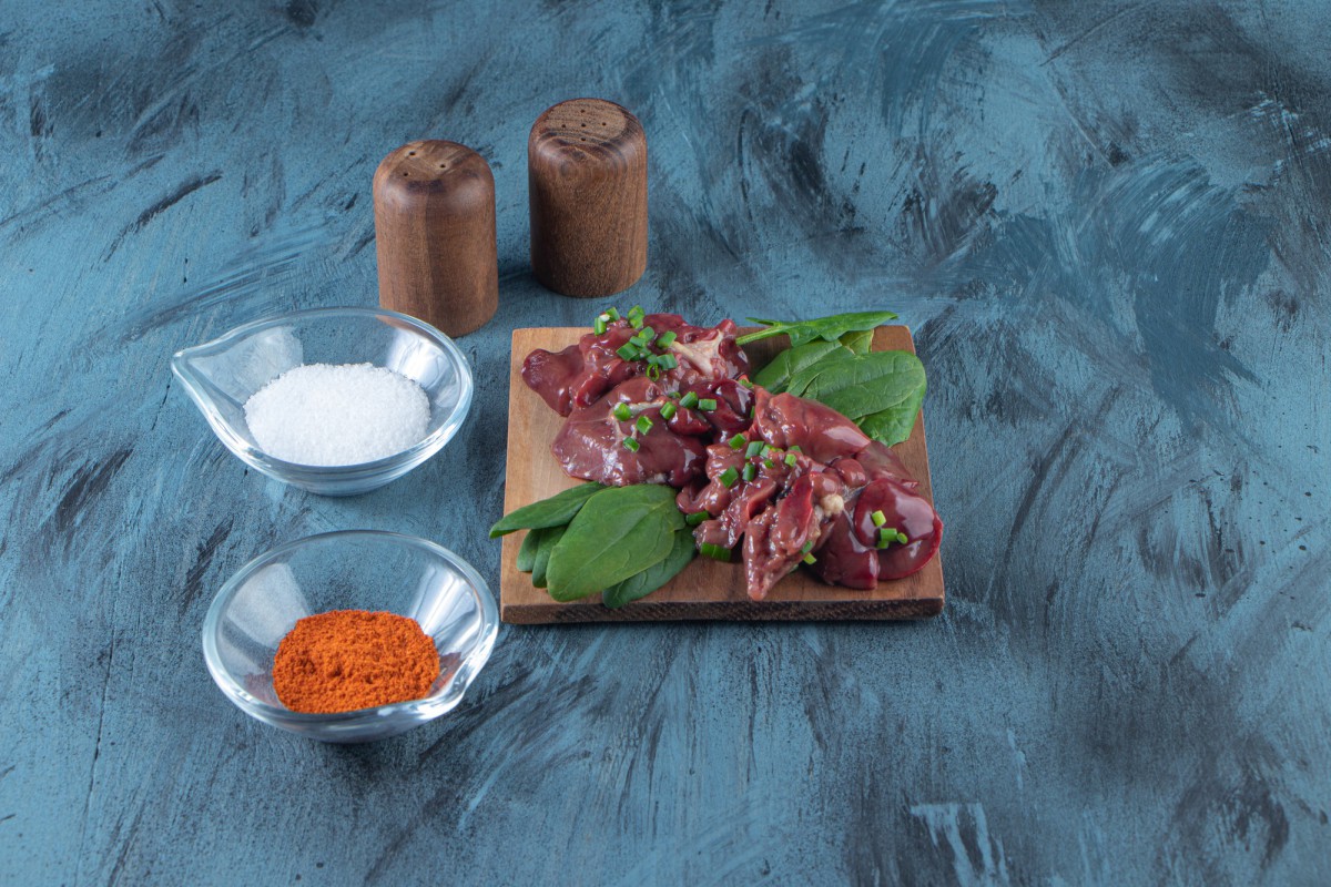 Секреты приготовления нежной говяжьей печени: советы шеф-повара