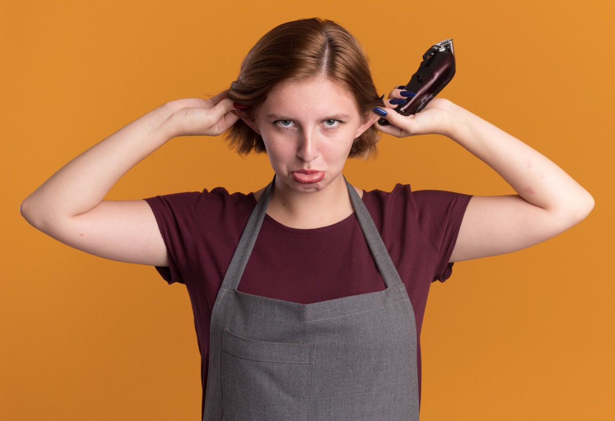 Как скрыть неудачную стрижку: советы стилиста