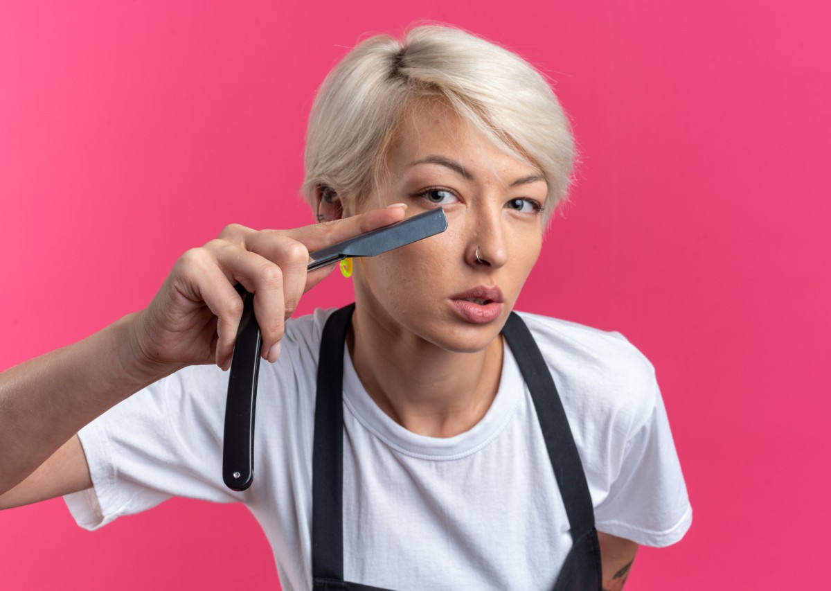 Как за месяц сделать брови густыми и красивыми: простая привычка