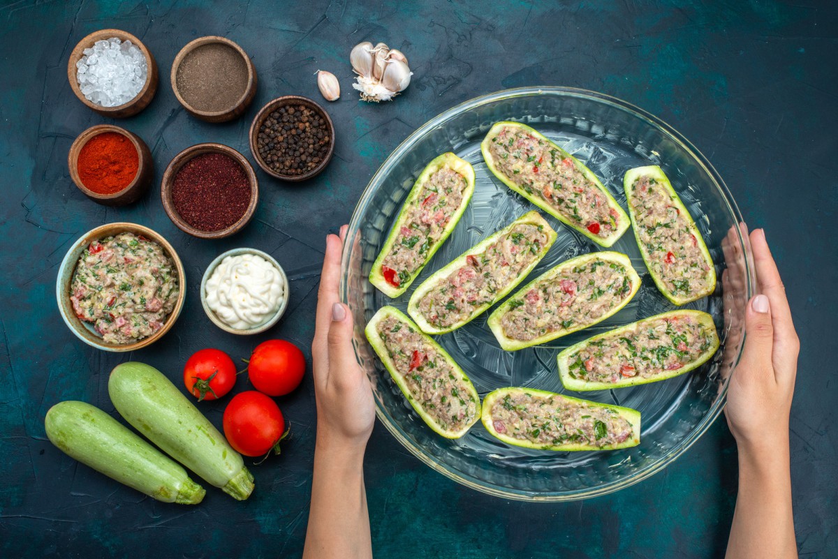 Секрет сочных блинов с мясом: добавьте этот ингредиент в фарш