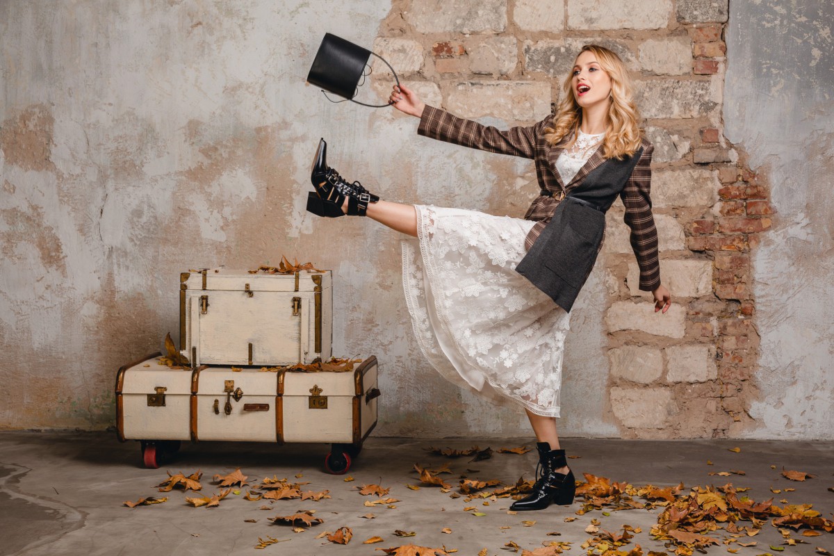 Телесные колготки осенью: почему стереотипы не работают