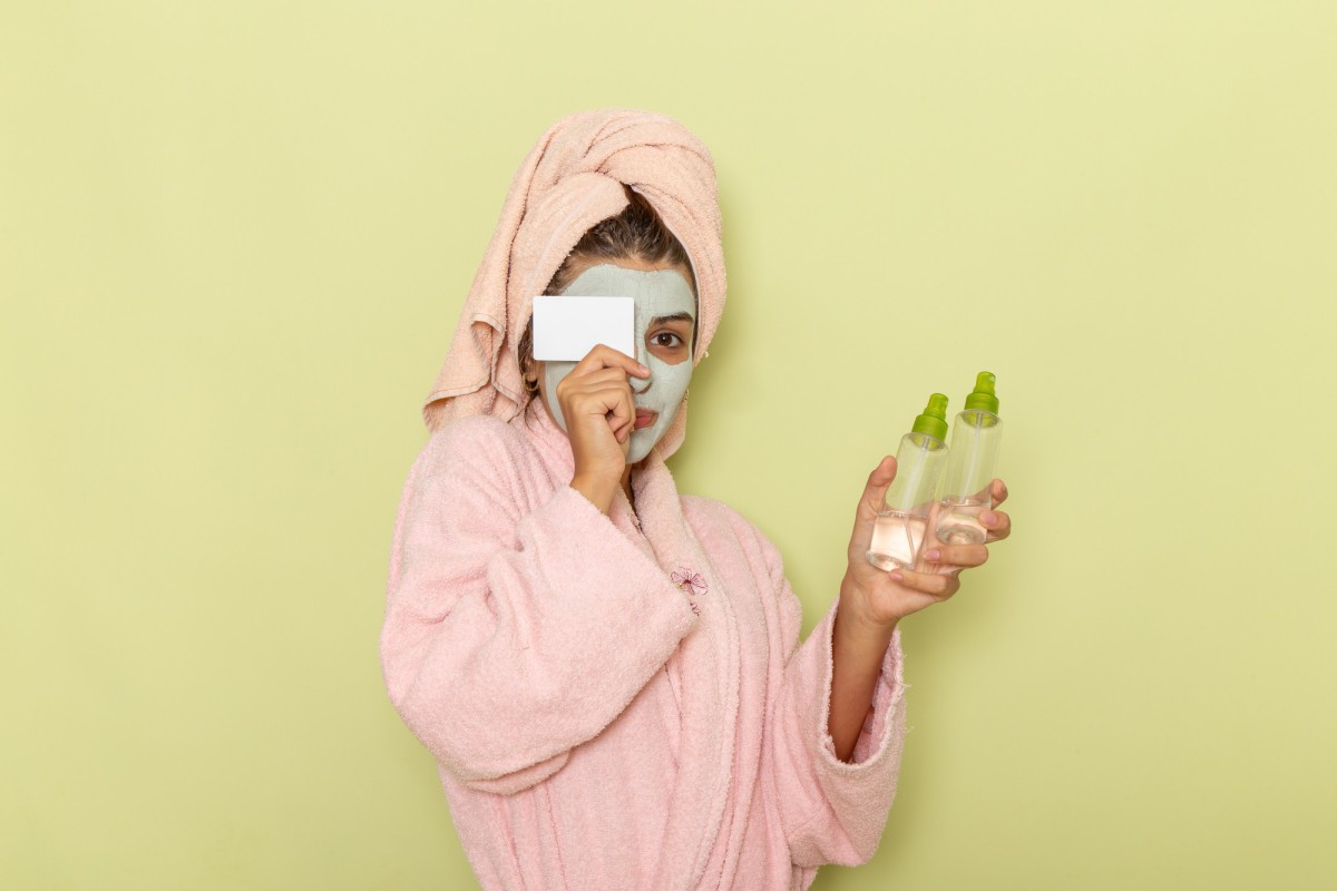 Почему важно смывать мицеллярную воду: советы косметолога