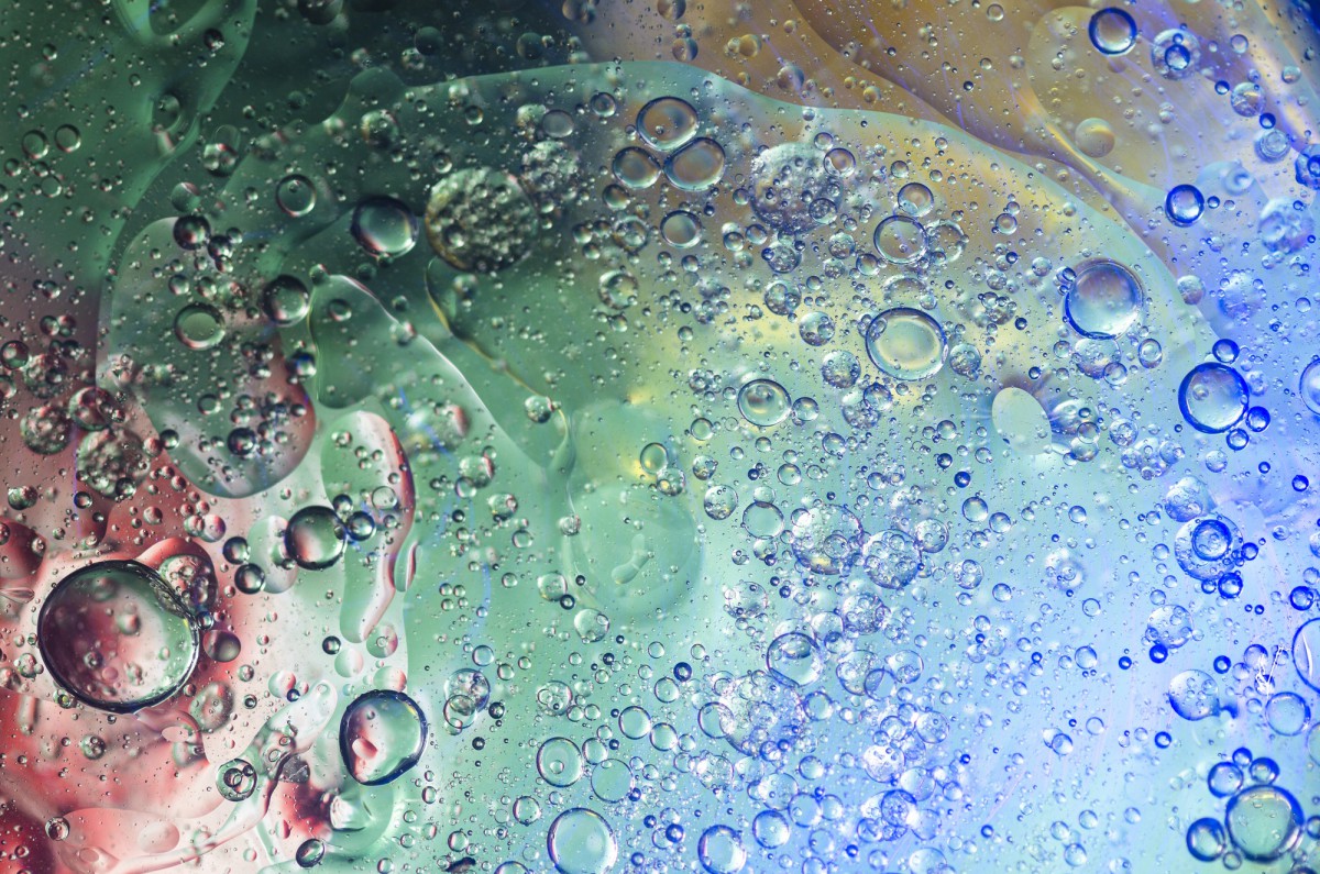 Как быстро очистить микроволновку от жира и грязи: простой лайфхак