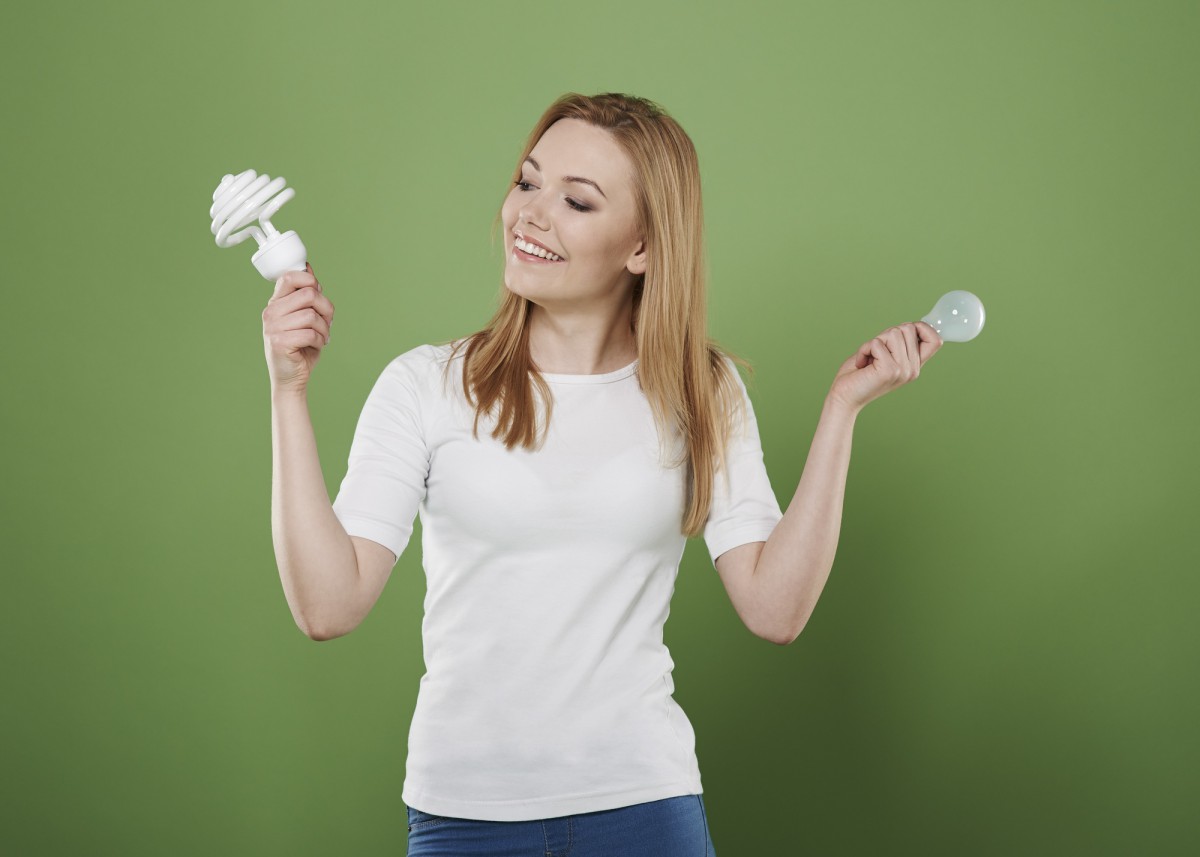 Как быстро убрать статическое электричество с платья: простые способы