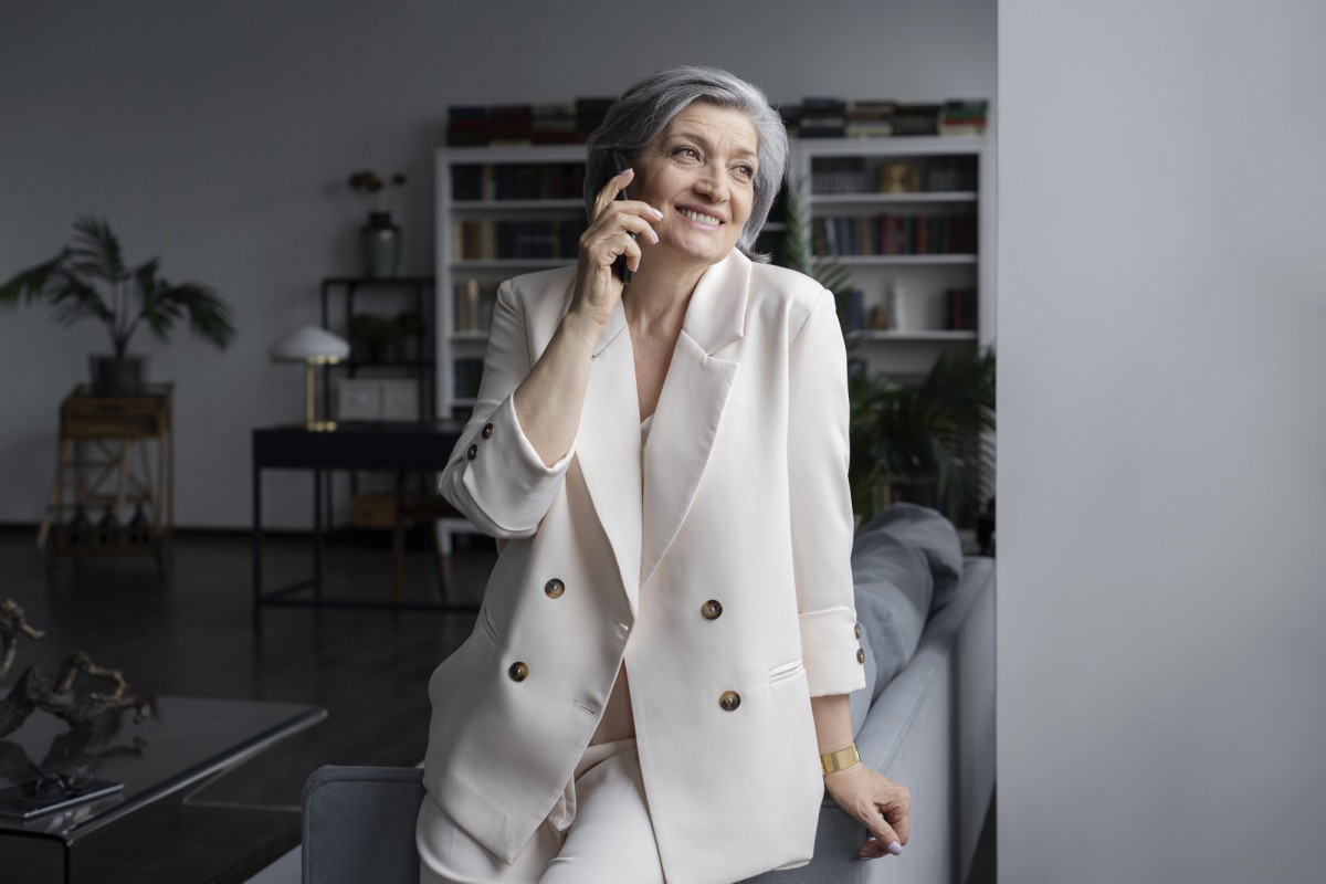 Секреты стиля для женщин старше 50: как не добавить лишних килограммов и выглядеть элегантно