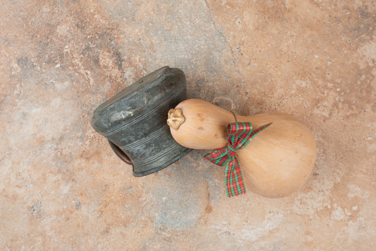 Как удалить пятна с одежды без химии: народный метод