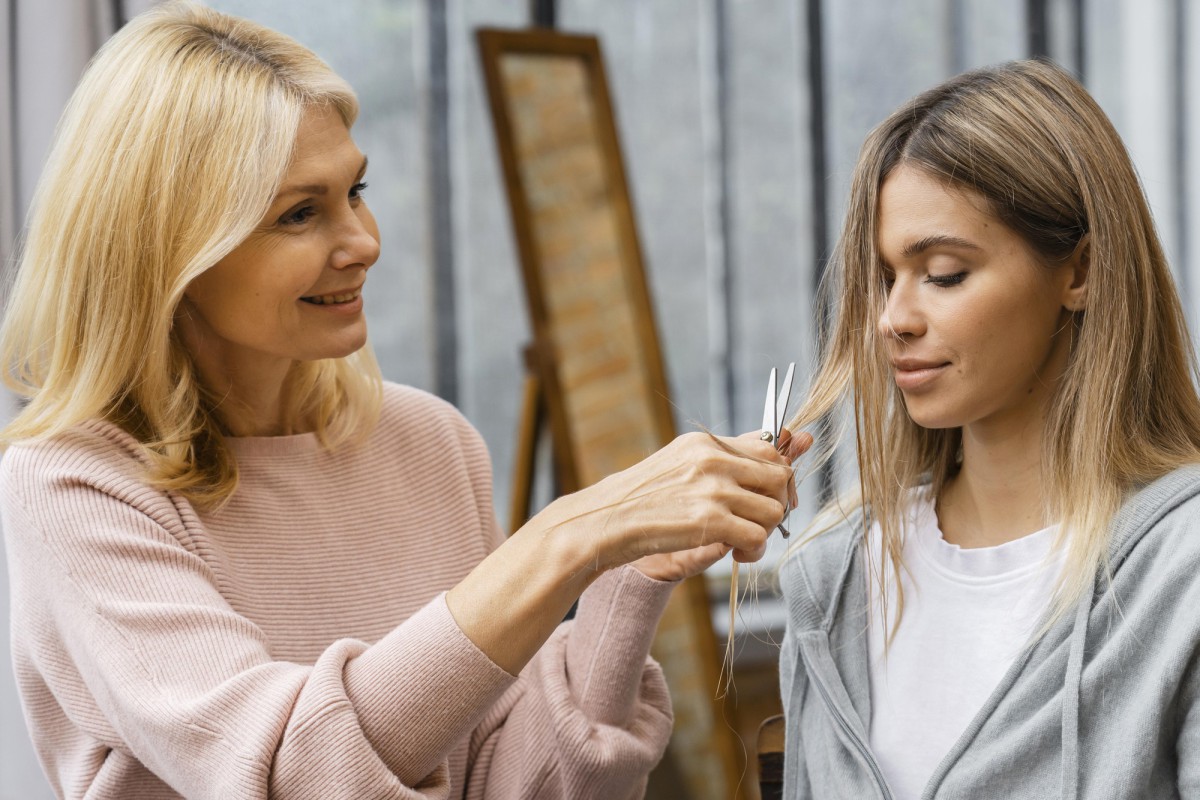 Как не превратиться в старушку: развенчиваем мифы о стрижках