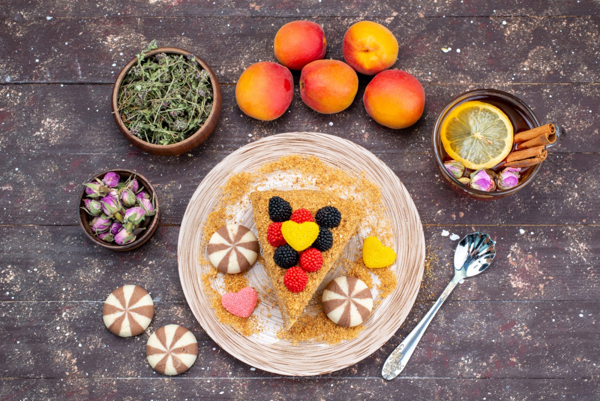 Десерт из четырёх ингредиентов за 10 минут: просто и вкусно!