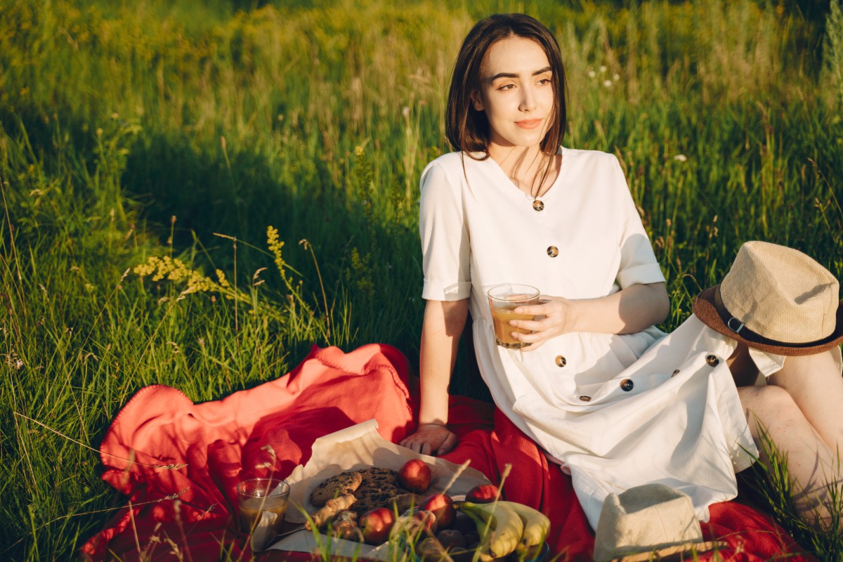 Стильные образы для отдыха на даче: что взять с собой