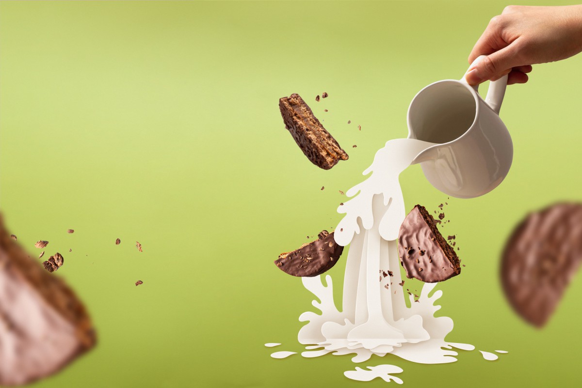 Молоко против пятен шоколада: натуральный способ очистки одежды