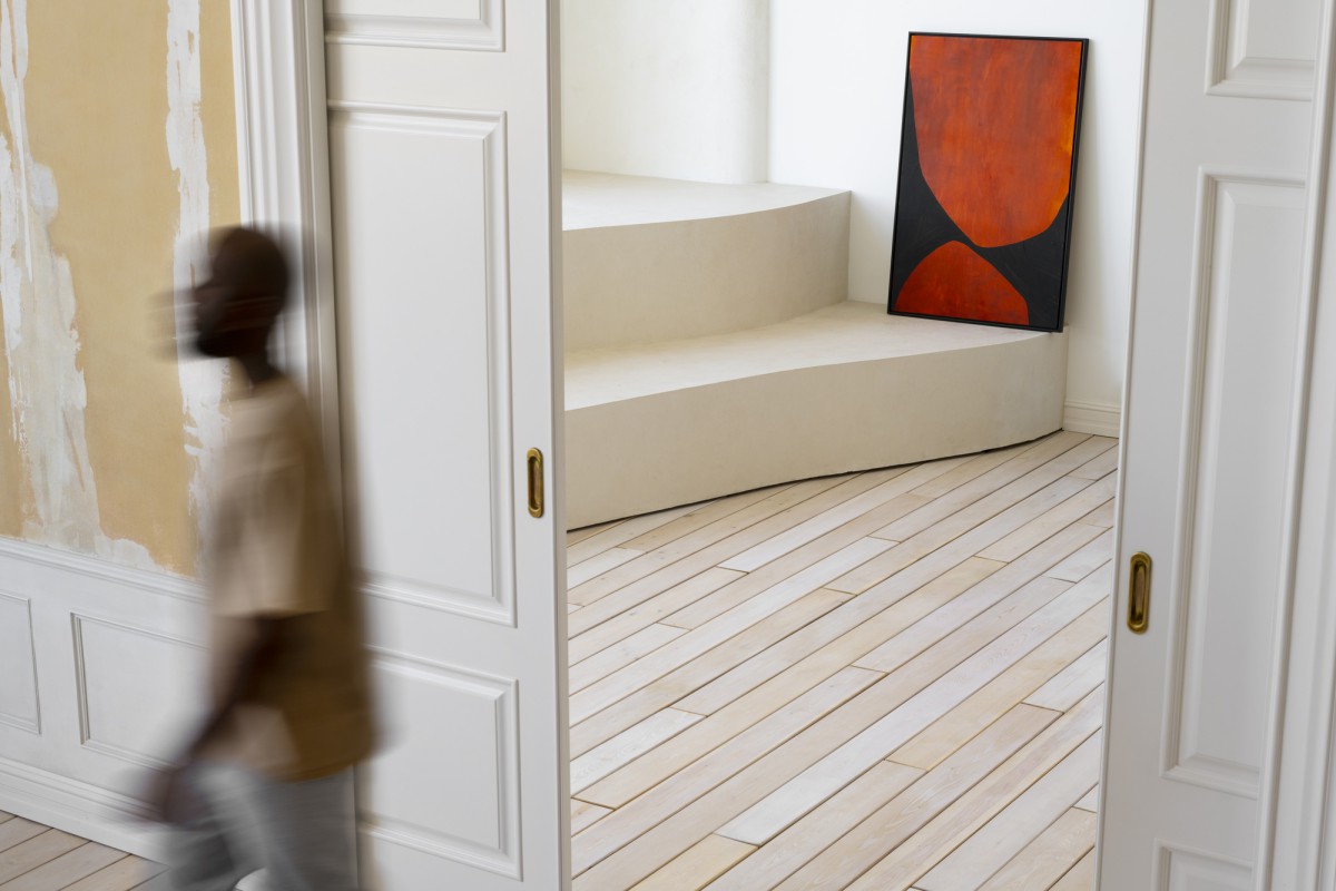 Почему в советских домах двери открывались внутрь: интересные факты