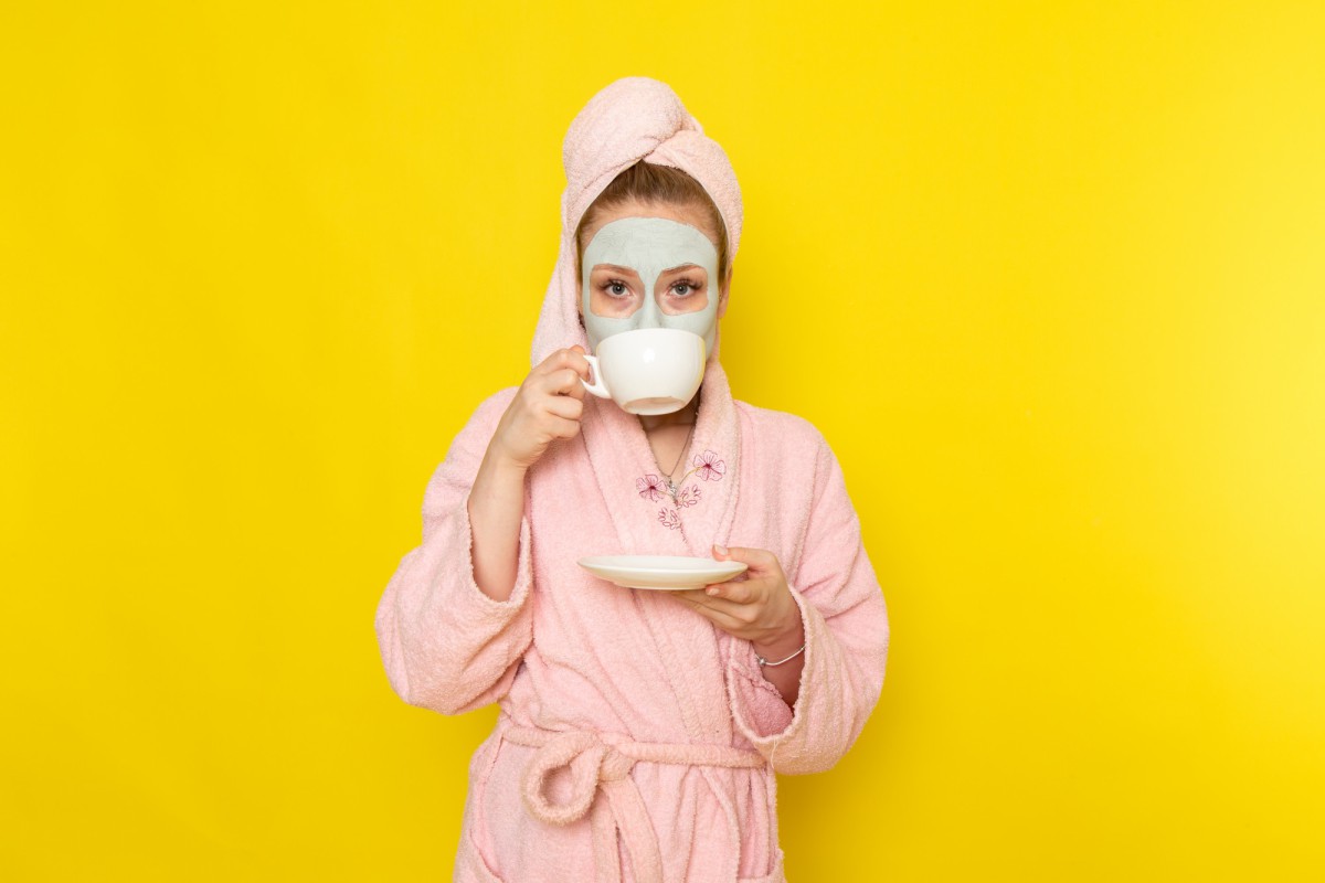 Кефир и сметана для увлажнения кожи: советы косметолога