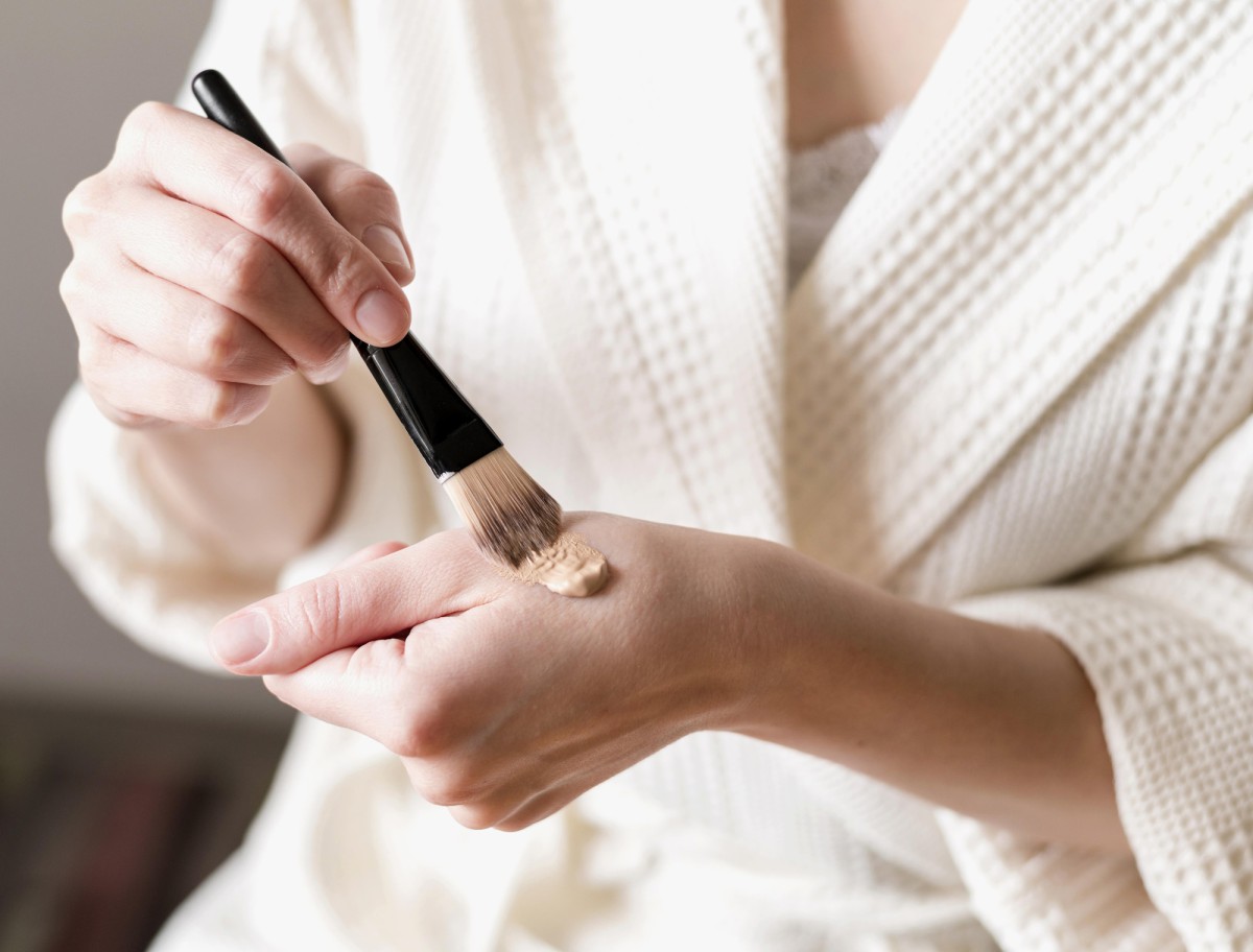 Как выбрать идеальный тональный крем: советы визажиста