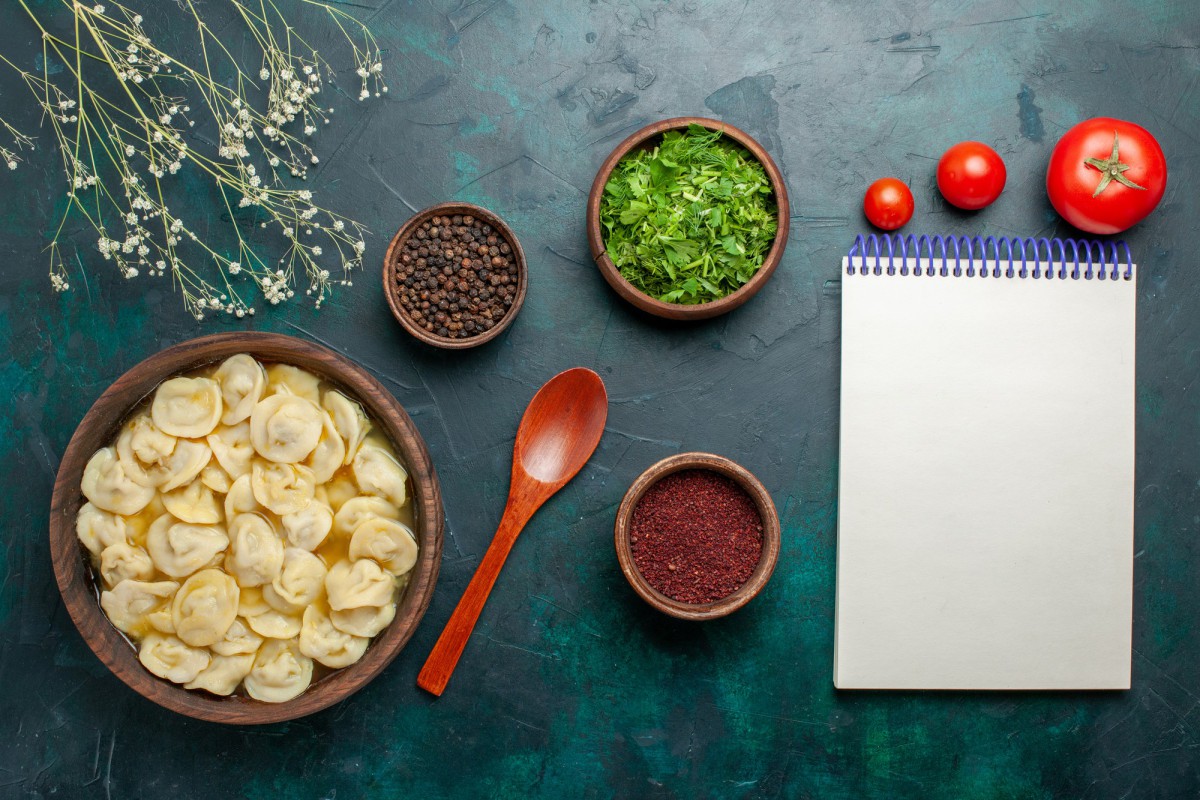 Бюджетный ужин: картофельные чебуреки с капустой