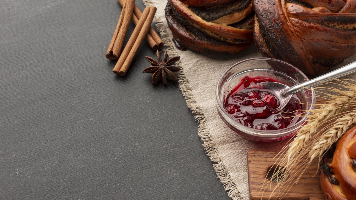 Как приготовить изысканное варенье из слив с корицей и ванилью