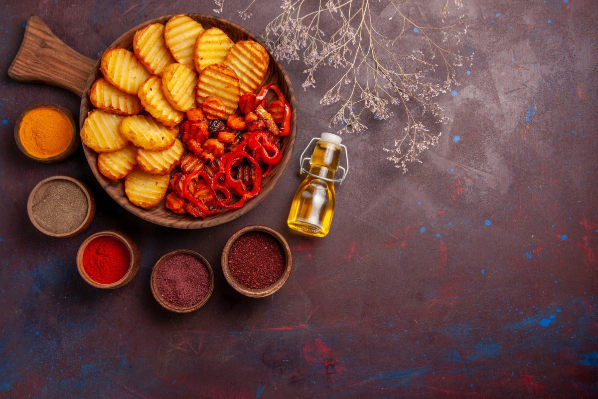 Хрустящие картофельные дольки без фритюра: простой рецепт