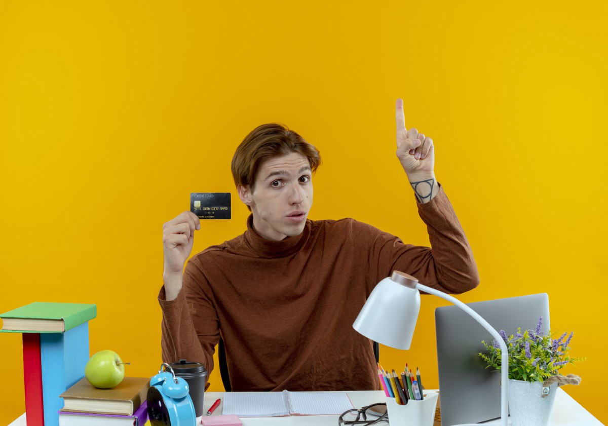 Почему некоторым людям стоит избегать кредитных карт