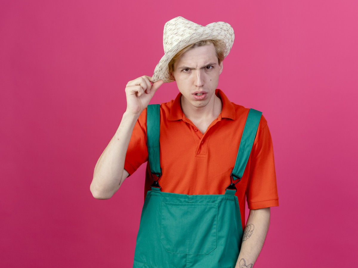 Как работать на даче в жару и не навредить здоровью