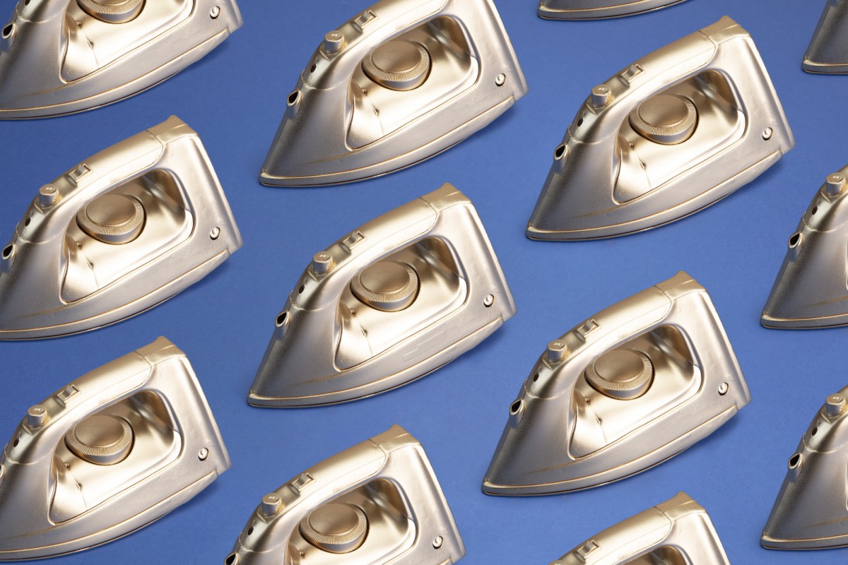 Как быстро и просто удалить накипь из утюга: народный метод