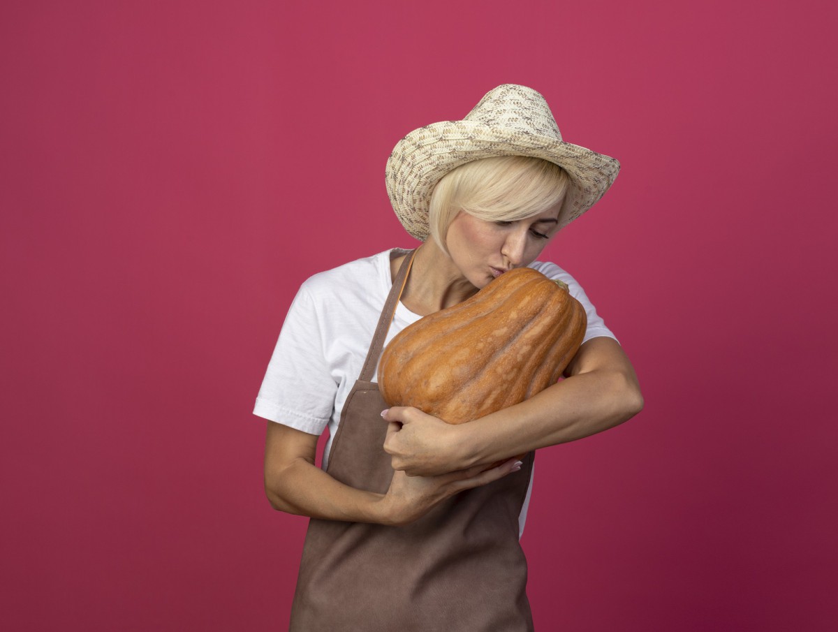 Как нарезать свежий хлеб без крошек: лайфхак для хозяек