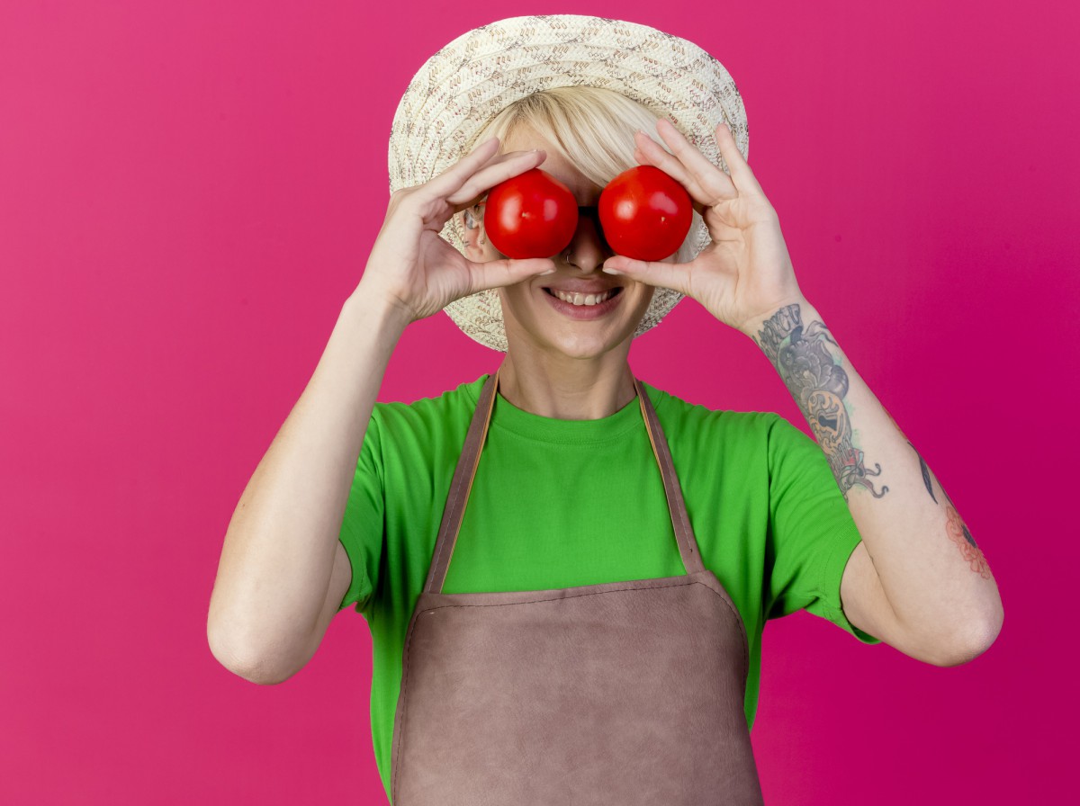 Секреты нарезки томатов черри: без брызг и помятостей!