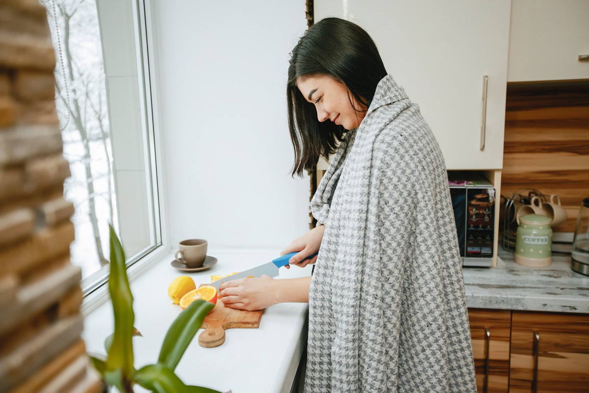 Три простых способа избавиться от затхлого запаха в квартире без химии