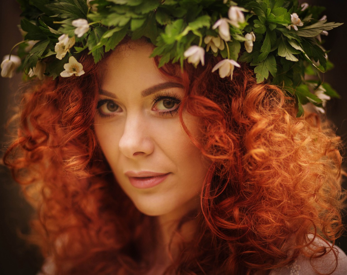 Как превратить жидкие волосы в густую «гриву» за считанные минуты