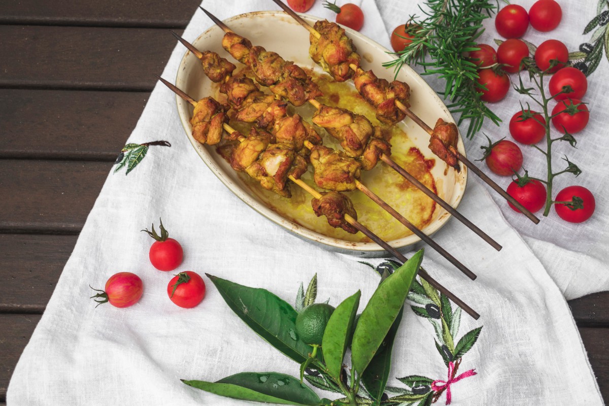 Куриный шашлык за 25 минут: экспресс-рецепт от шеф-повара