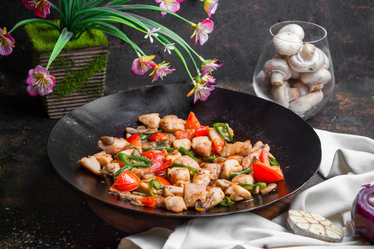 Паста с грибами и курицей: простой рецепт для начинающих