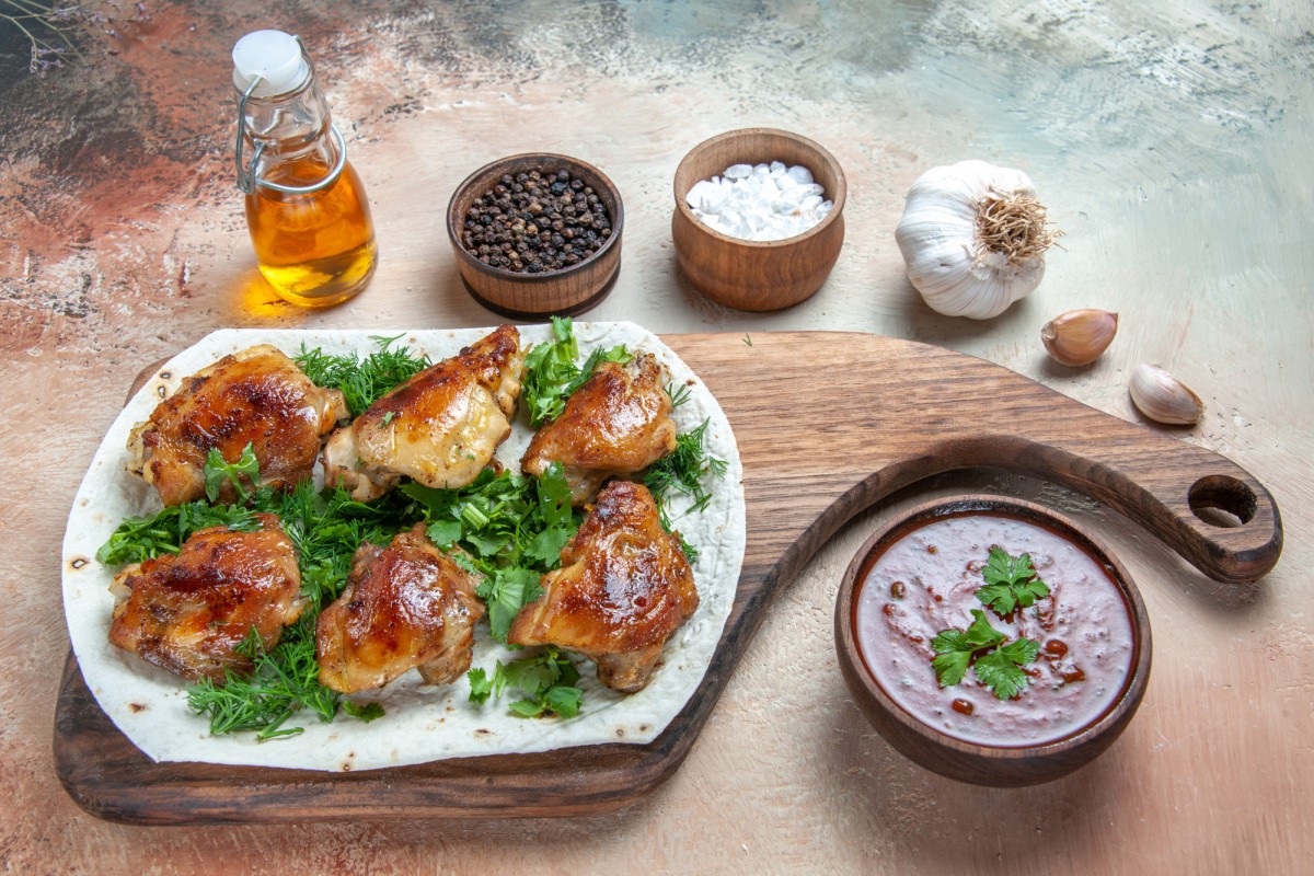 Куриные крылышки в остром соусе: ресторанный вкус у вас дома