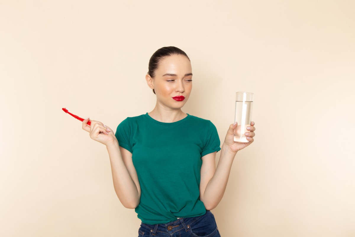 Как убрать белый налёт со стаканов без химии: простой трюк