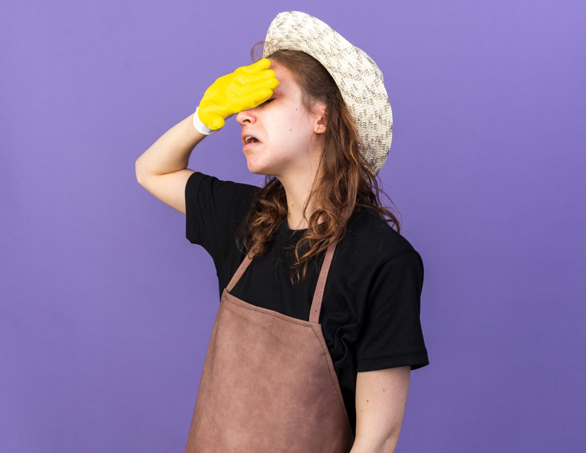 Секретный способ очистить кухонный фартук от жира: работает лучше магазинных средств!