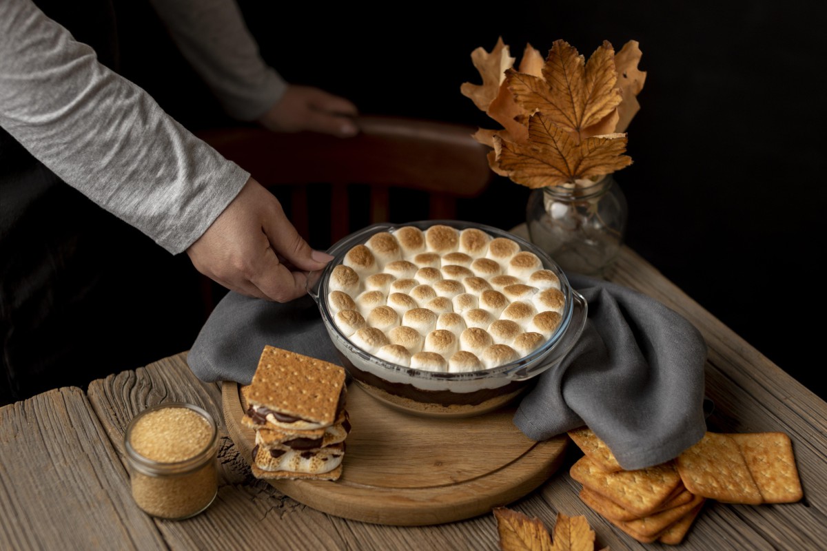 Ореховый пирог с вареной сгущенкой: покорит сердца всей семьи!