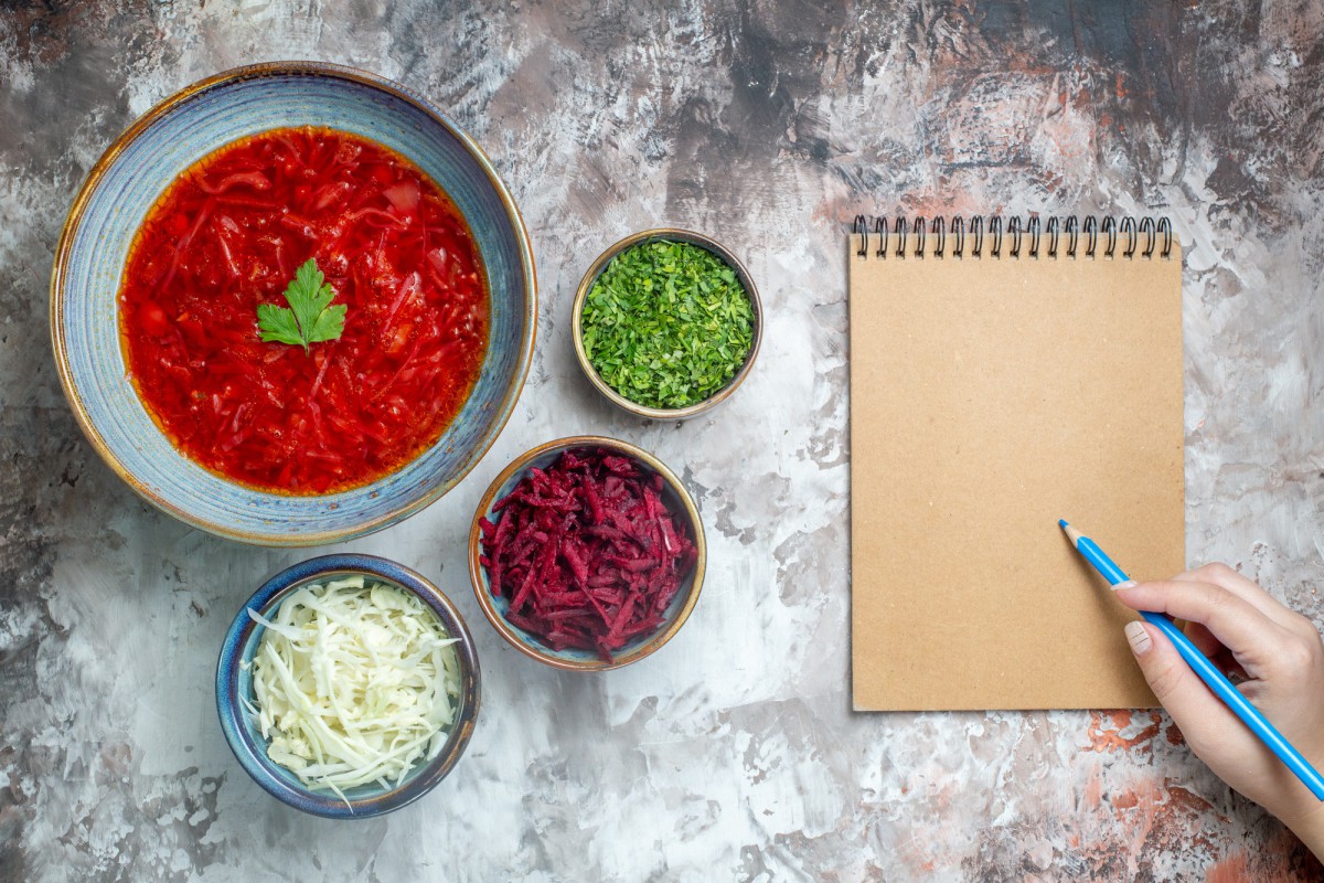 Холодный борщ из СССР: рецепт, который освежит в жару!