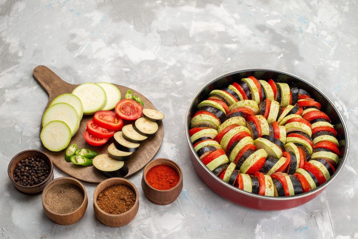 Жареные кабачки с чесночным соусом: быстрый и вкусный рецепт